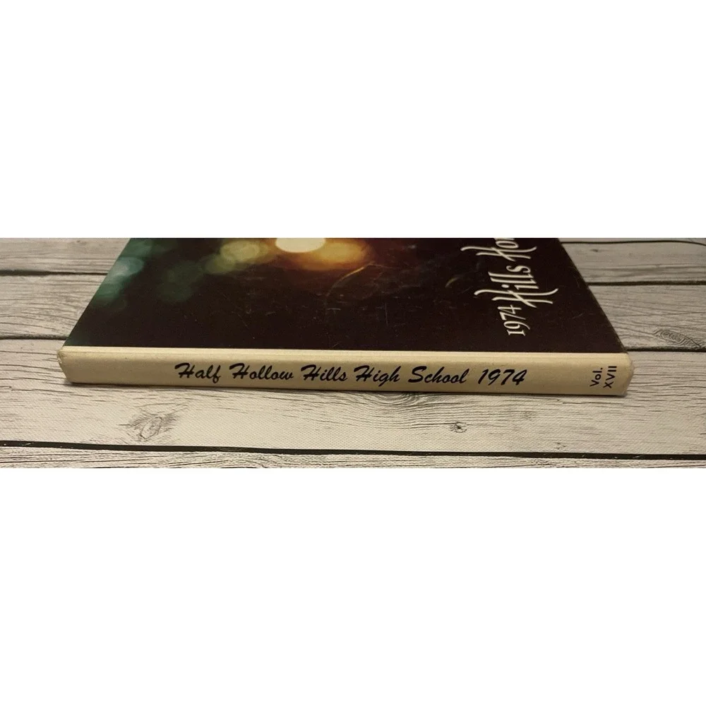 1972 Hills Horizon Year Book Half Hollow Hills High School New York Vintage